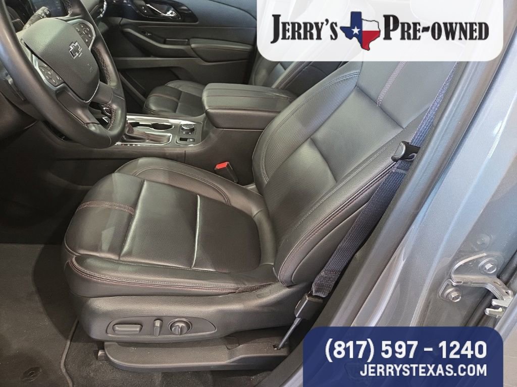 Used 2023 Chevrolet Traverse RS FWD image 7