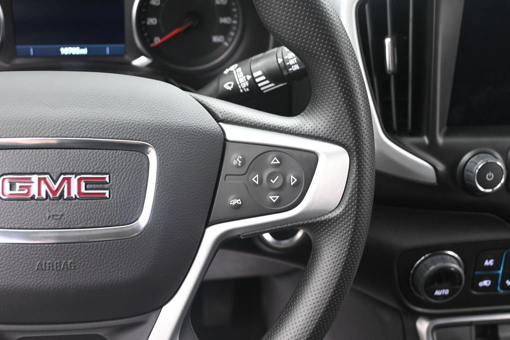 Used 2024 GMC Terrain SLE w/ Driver Convenience Package FWD image 27