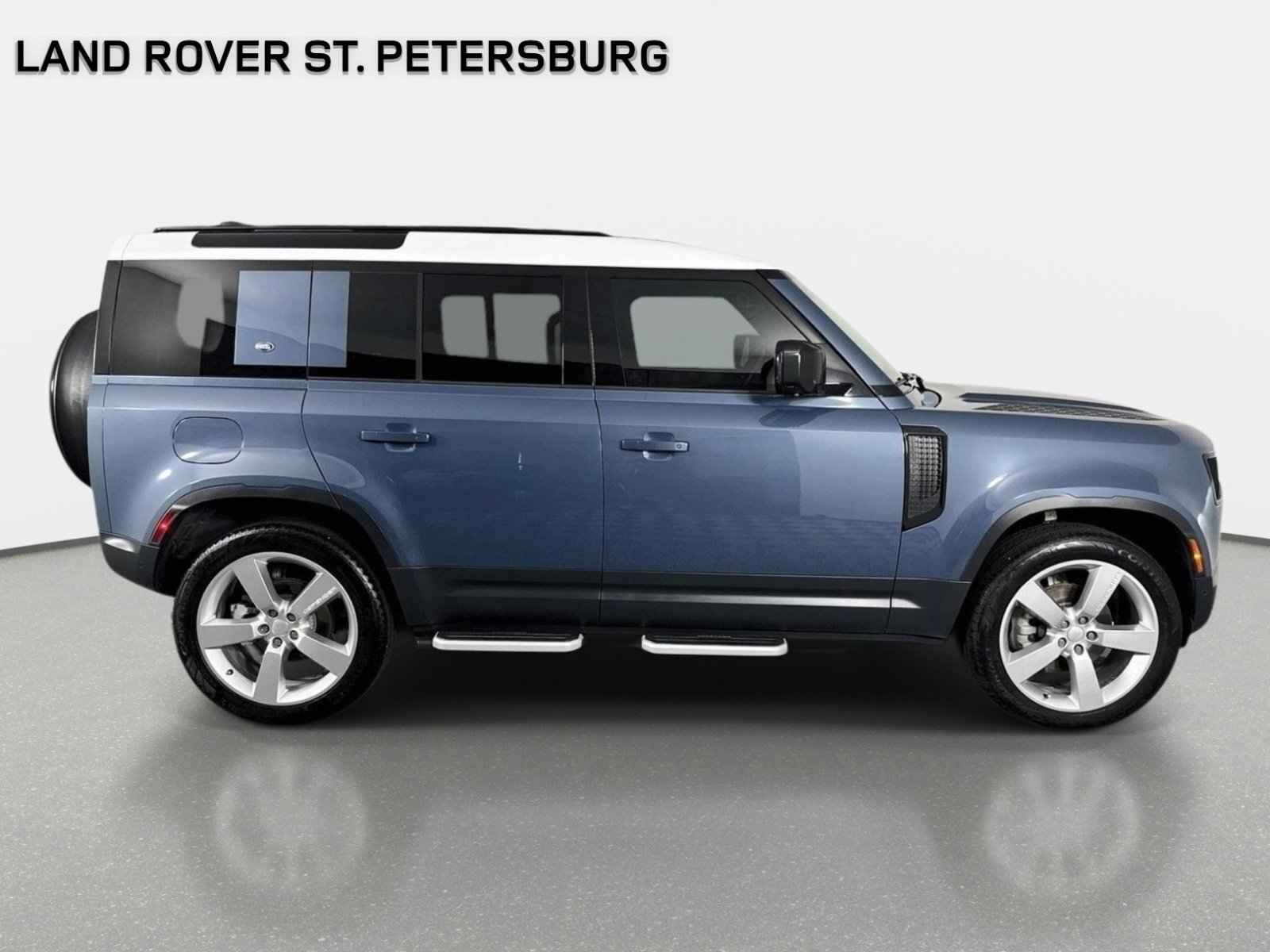 Used 2024 Land Rover Defender 110 S AWD/4WD image 4