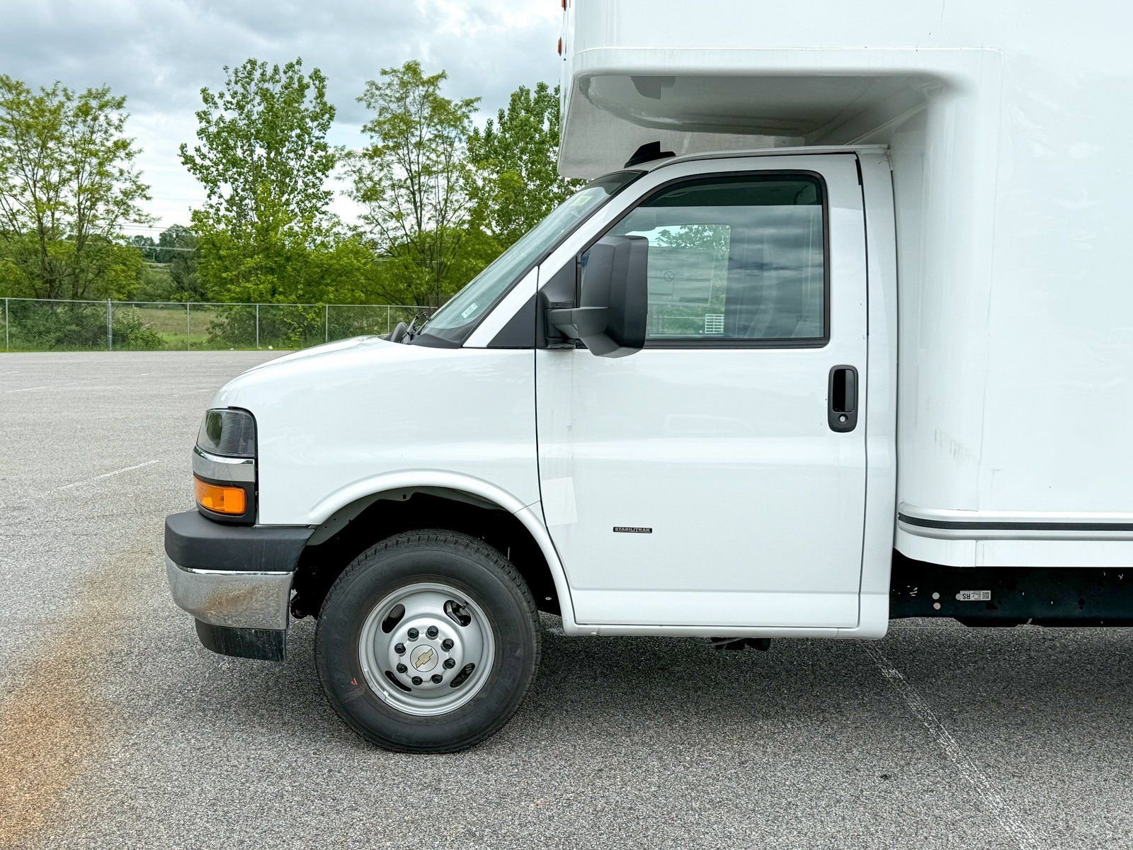 New 2025 Chevrolet Express 3500 w/ Power Convenience Package image 15