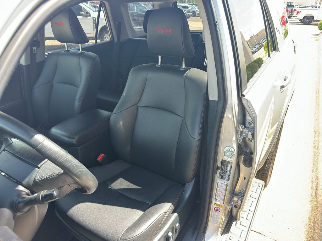 Used 2019 Toyota 4Runner TRD Off-Road Premium AWD/4WD image 26