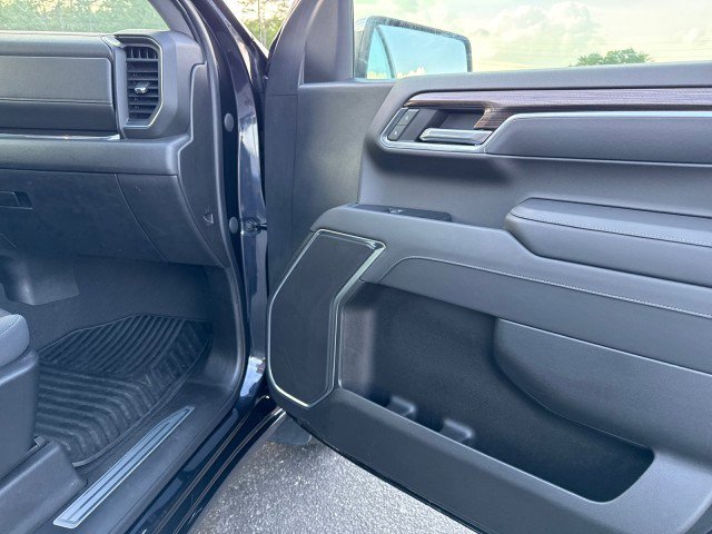 Used 2023 Chevrolet Silverado 1500 LT image 12