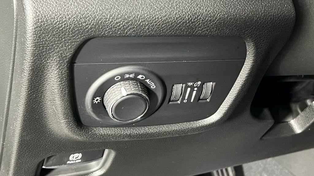 New 2025 Jeep Grand Cherokee Laredo image 23