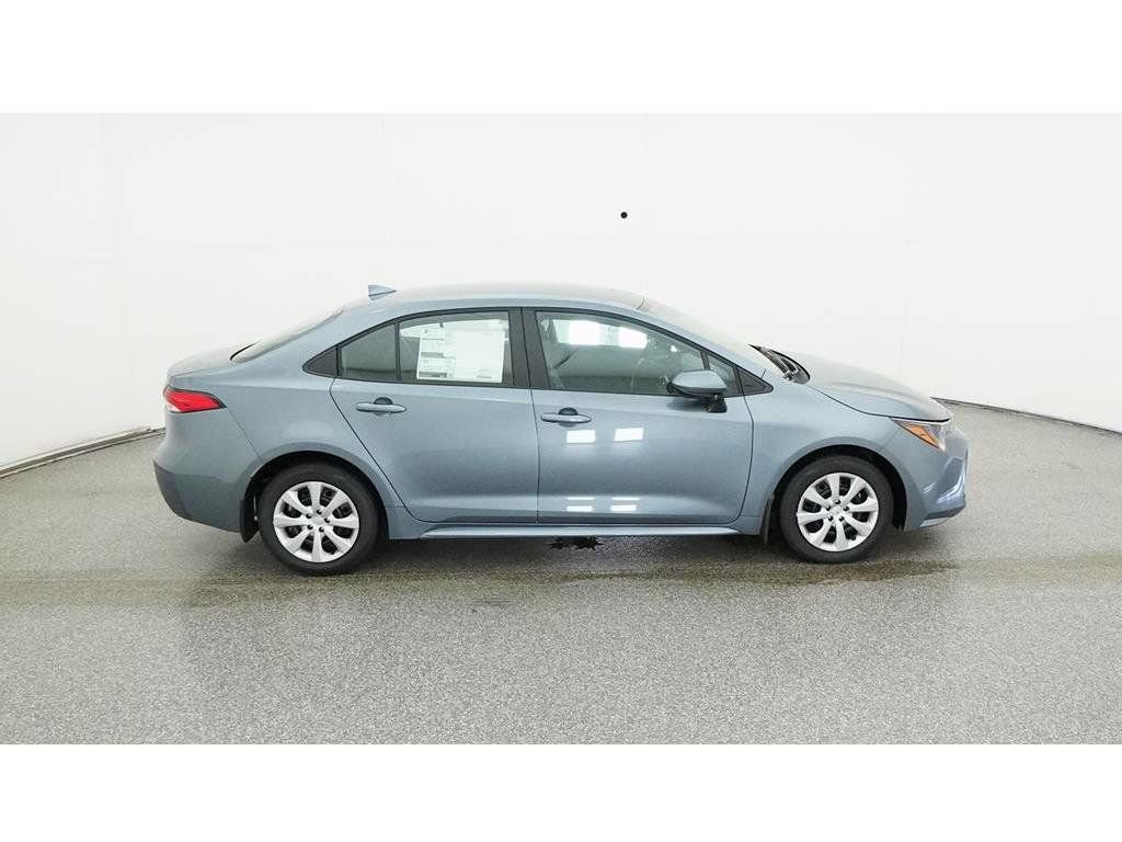 Used 2025 Toyota Corolla LE FWD image 13
