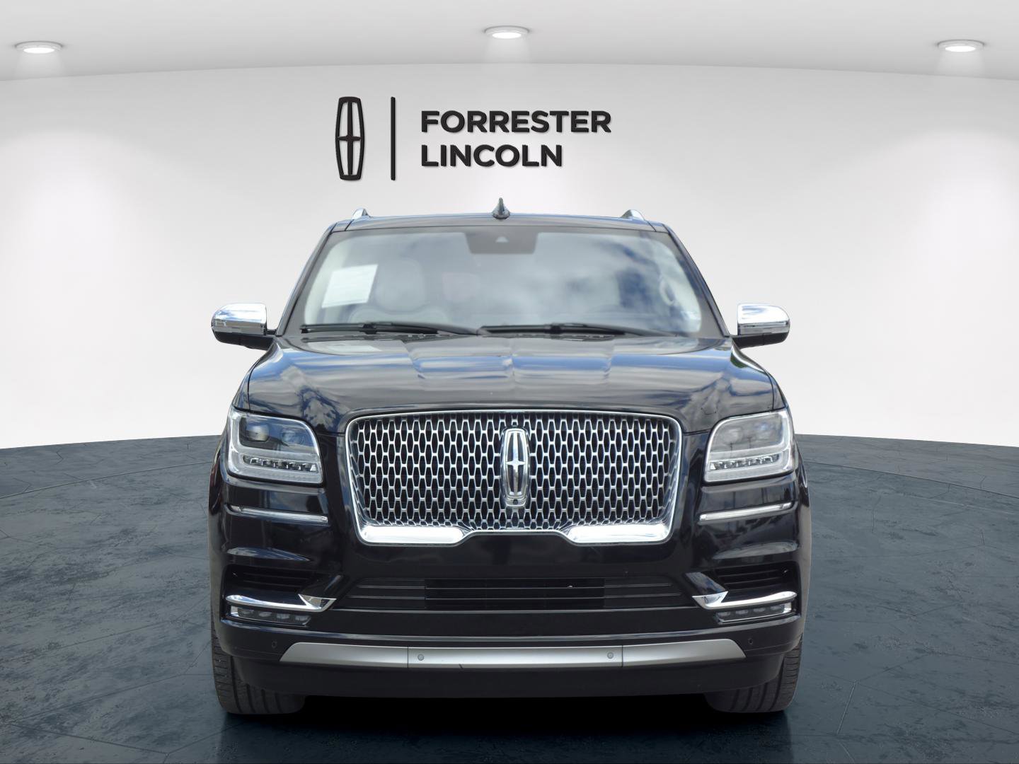 Used 2019 Lincoln Navigator L Black Label w/ Cargo Package AWD/4WD image 8