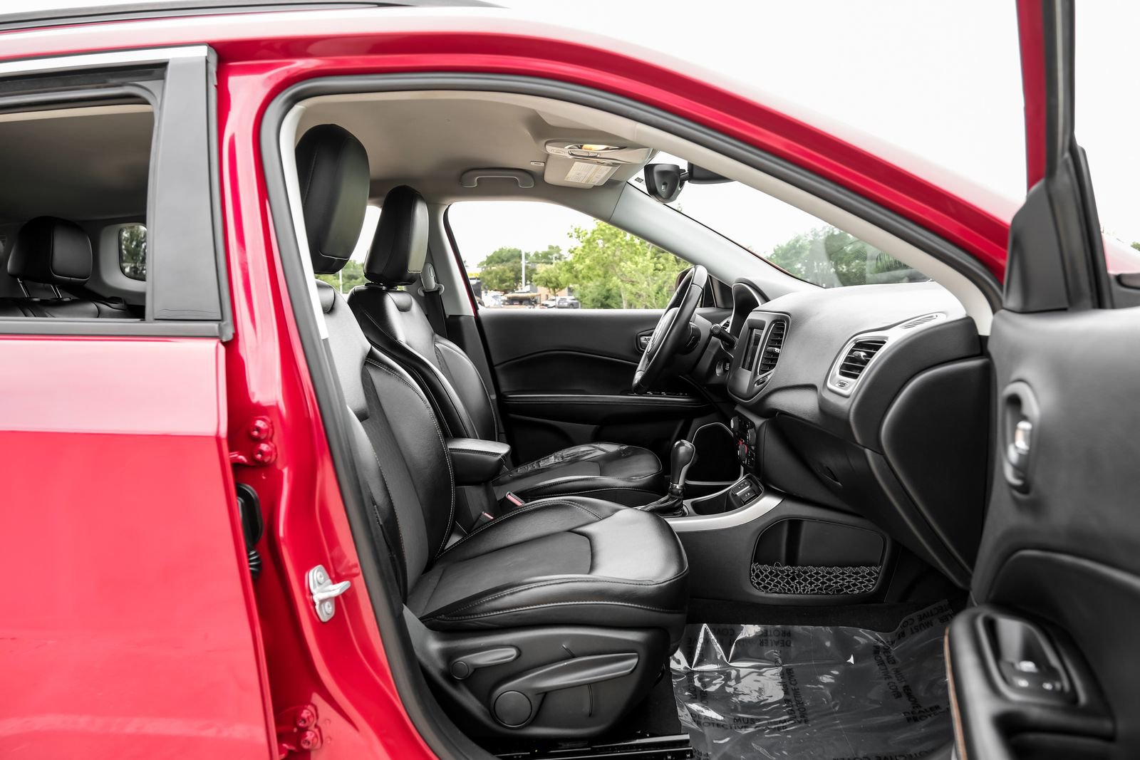 Used 2017 Jeep Compass Latitude w/ Popular Equipment Group FWD image 34