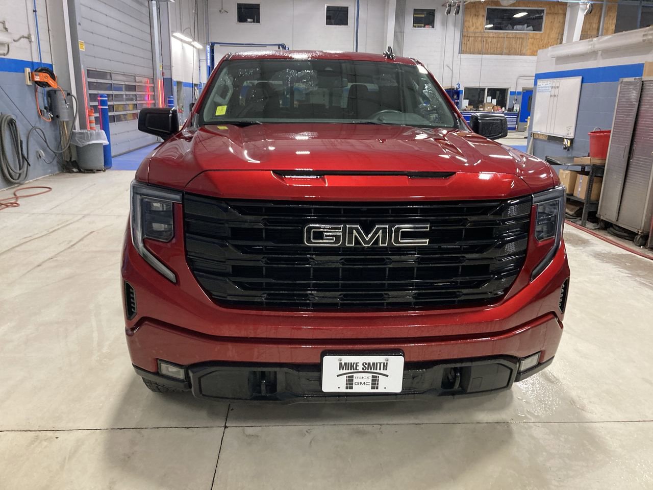 Used 2023 GMC Sierra 1500 Elevation w/ Preferred Package image 2
