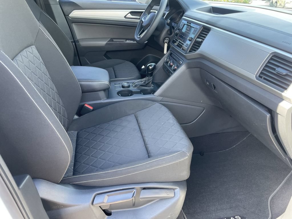 Certified 2021 Volkswagen Atlas Cross Sport S AWD/4WD image 31