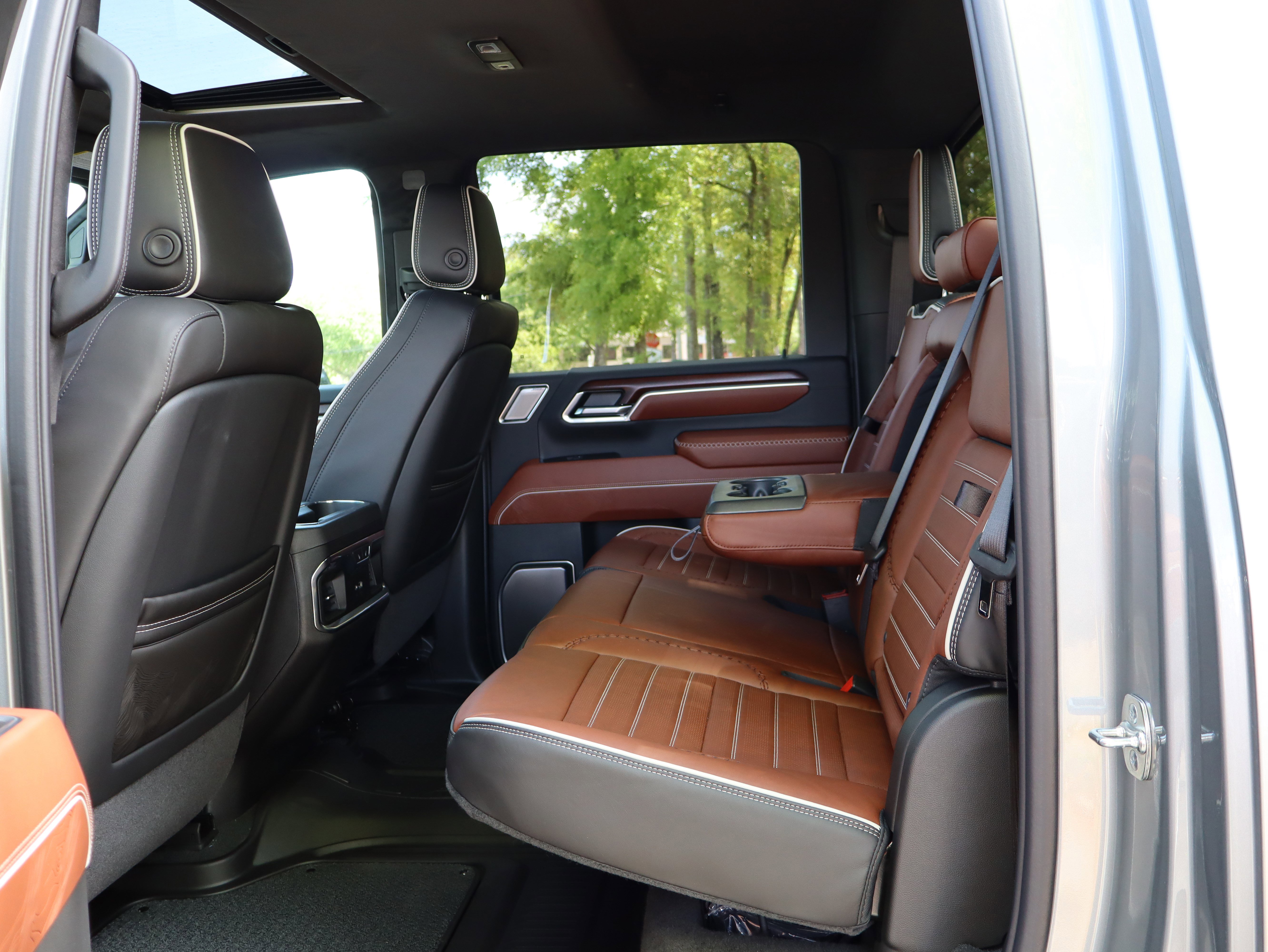 Used 2026 GMC Sierra 3500 Denali Ultimate image 42