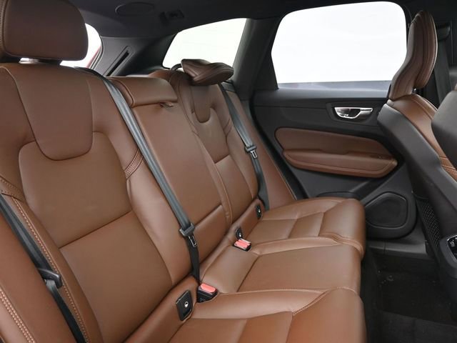 Used 2023 Volvo XC60 B5 Ultimate image 33