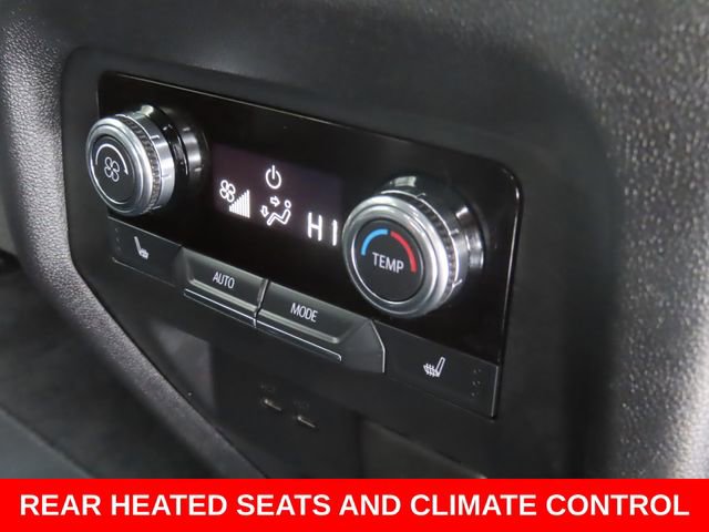 Used 2024 GMC Acadia Elevation w/ Black Edition image 27