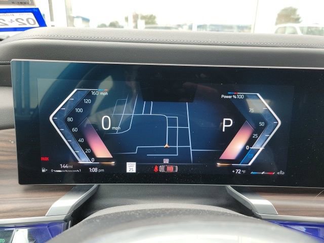 Used 2023 BMW 740i w/ Parking Assistance Package image 15