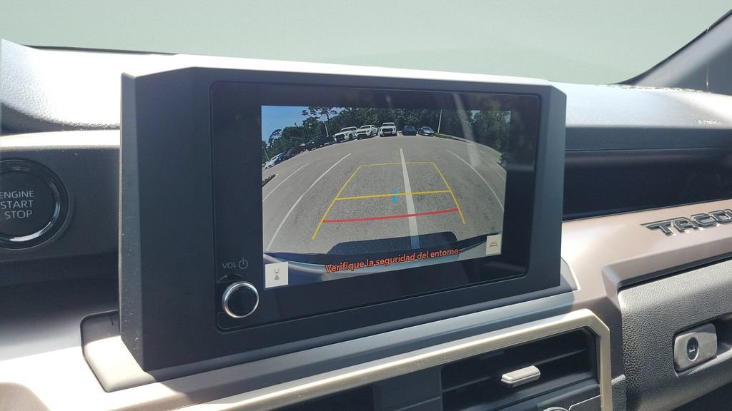 Certified 2025 Toyota Tacoma SR5 AWD/4WD image 17