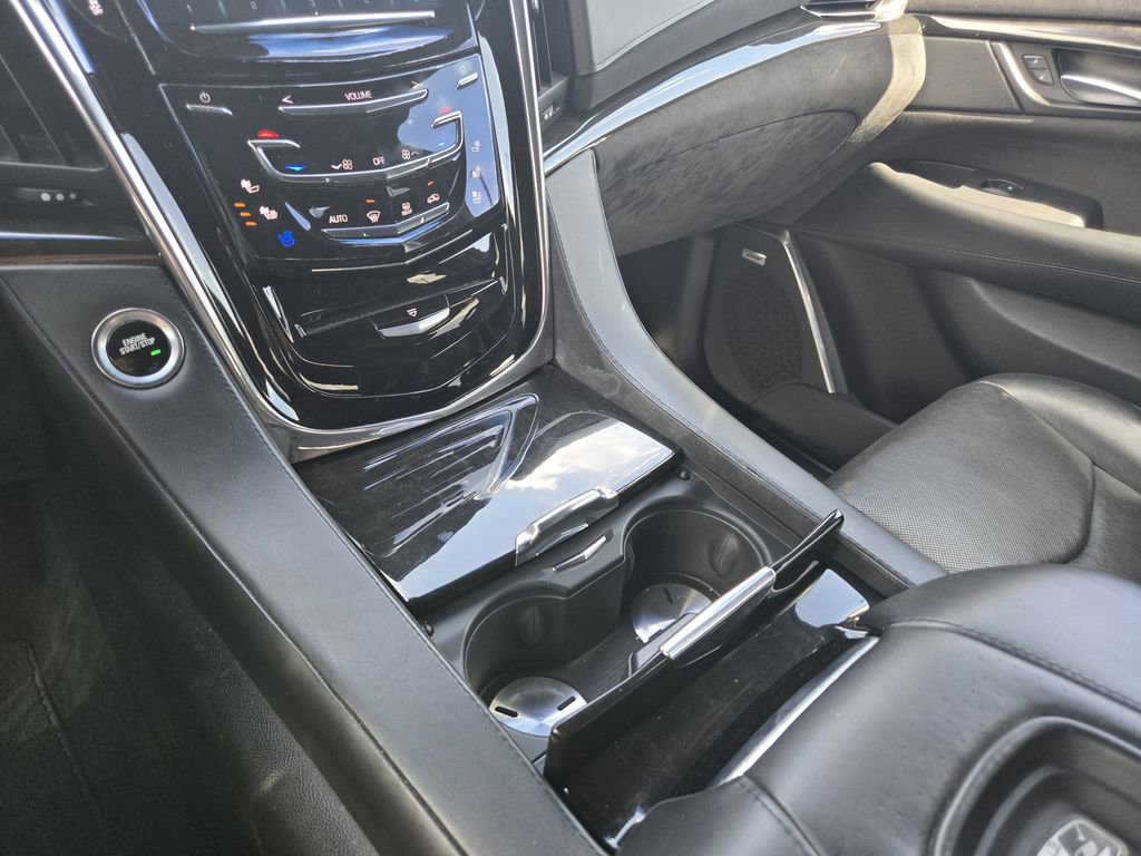 Used 2017 Cadillac Escalade Platinum image 12