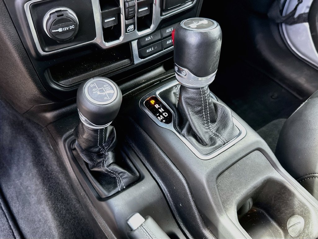 Used 2024 Jeep Wrangler High Altitude AWD/4WD image 18