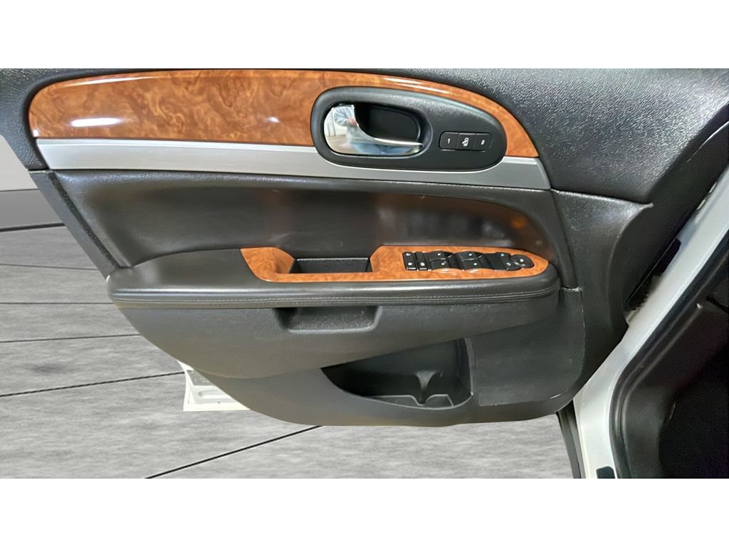 Used 2011 Buick Enclave CXL FWD image 11