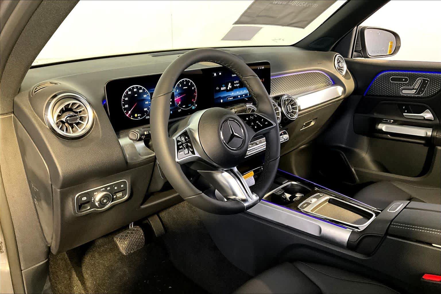 New 2026 Mercedes-Benz GLB 250 4MATIC image 9