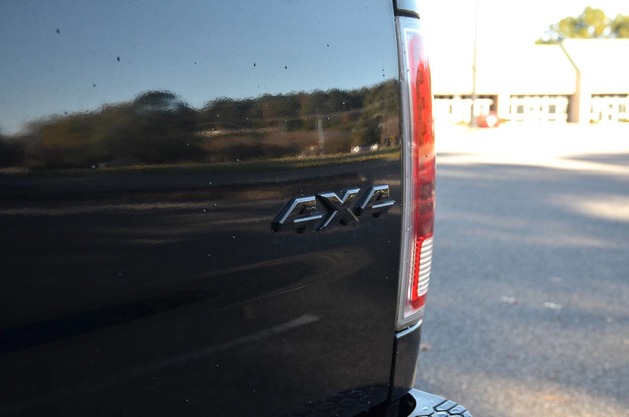 Used 2015 RAM 1500 Express w/ Black Ram 1500 Express Group image 11