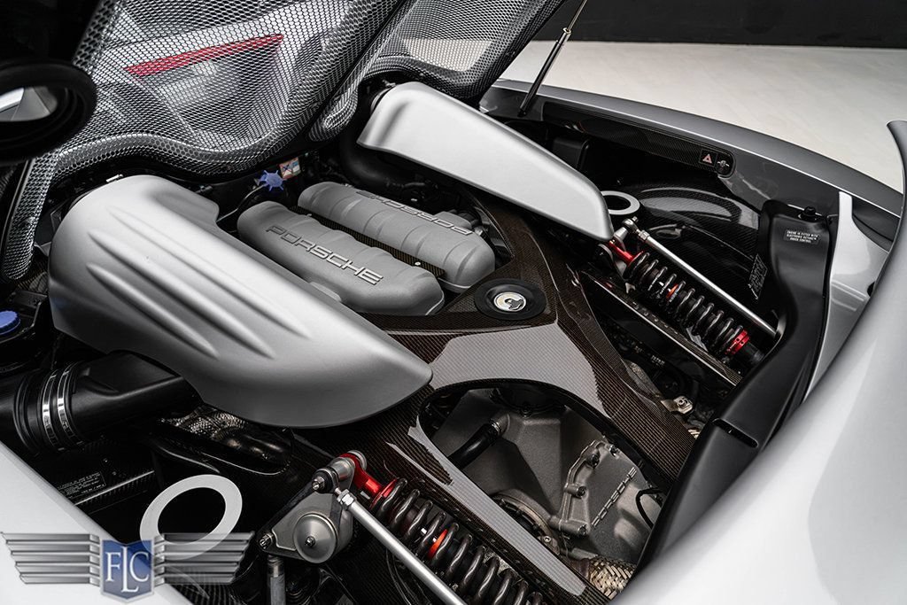 Used 2005 Porsche Carrera GT RWD image 19