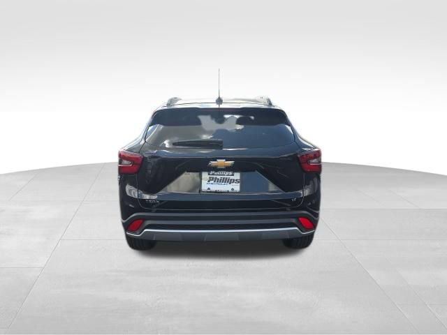 Used 2026 Chevrolet Trax LT w/ LT Convenience Package FWD image 9