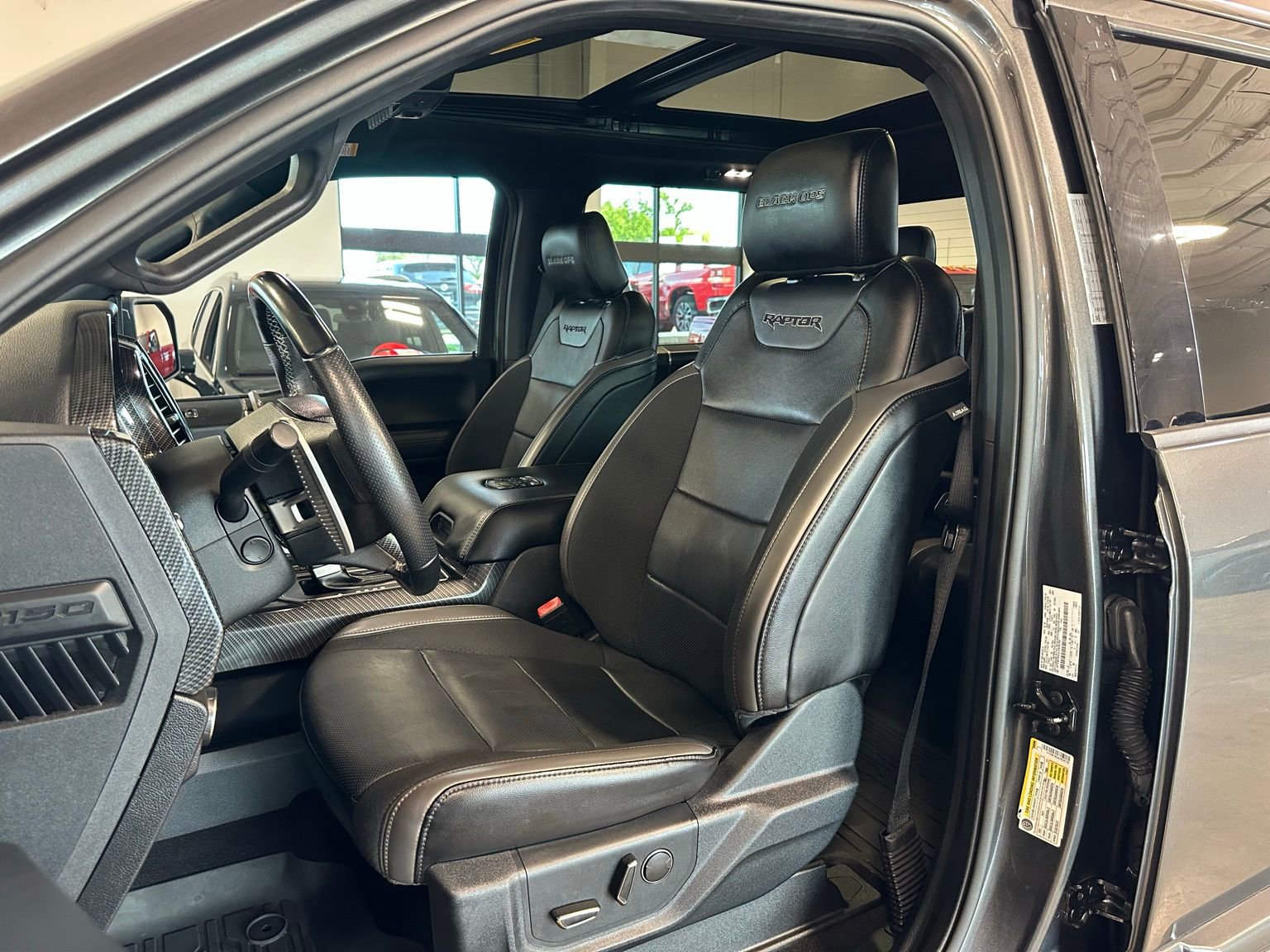 Used 2020 Ford F150 Raptor w/ Equipment Group 802A Luxury AWD/4WD image 15