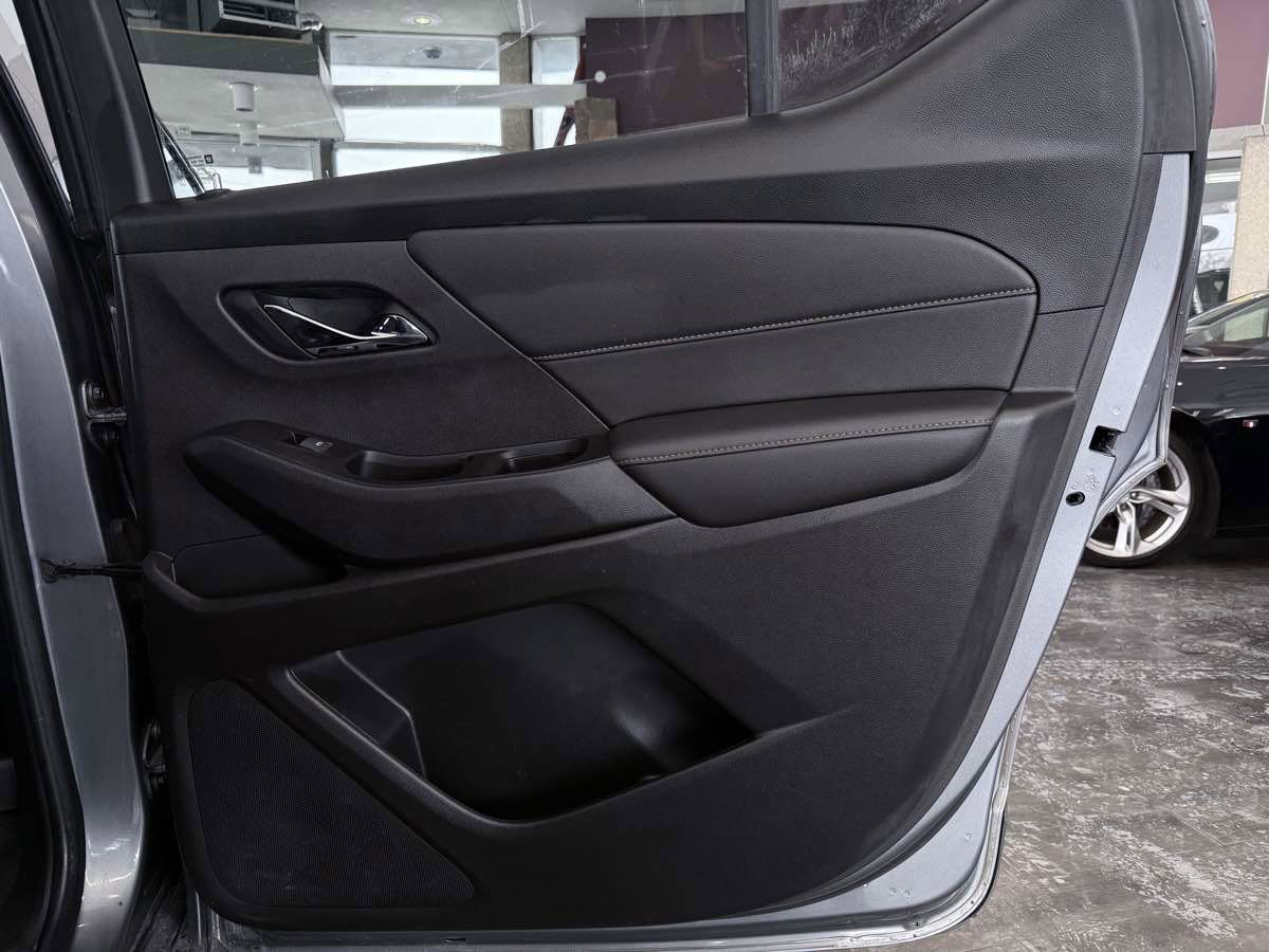 Used 2019 Chevrolet Traverse LT AWD/4WD image 31