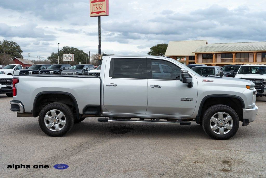 Used 2023 Chevrolet Silverado 3500 LTZ w/ LTZ Texas Edition image 3