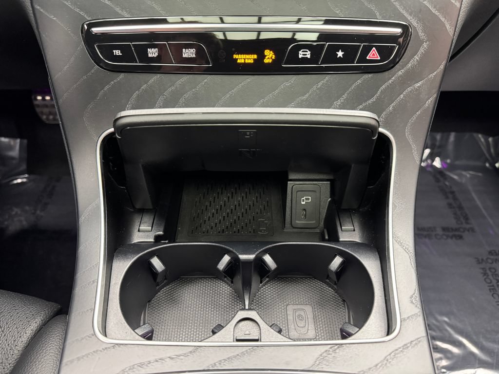 Used 2023 Mercedes-Benz GLC 300 4MATIC Coupe image 19