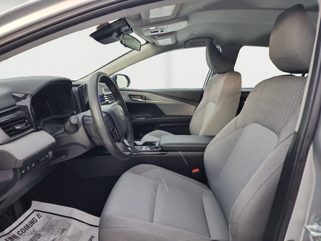 Certified 2025 Toyota Camry LE image 9