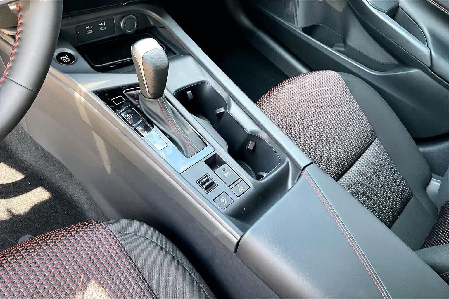 New 2027 Nissan Sentra SR w/ Floor Mat Package FWD image 10