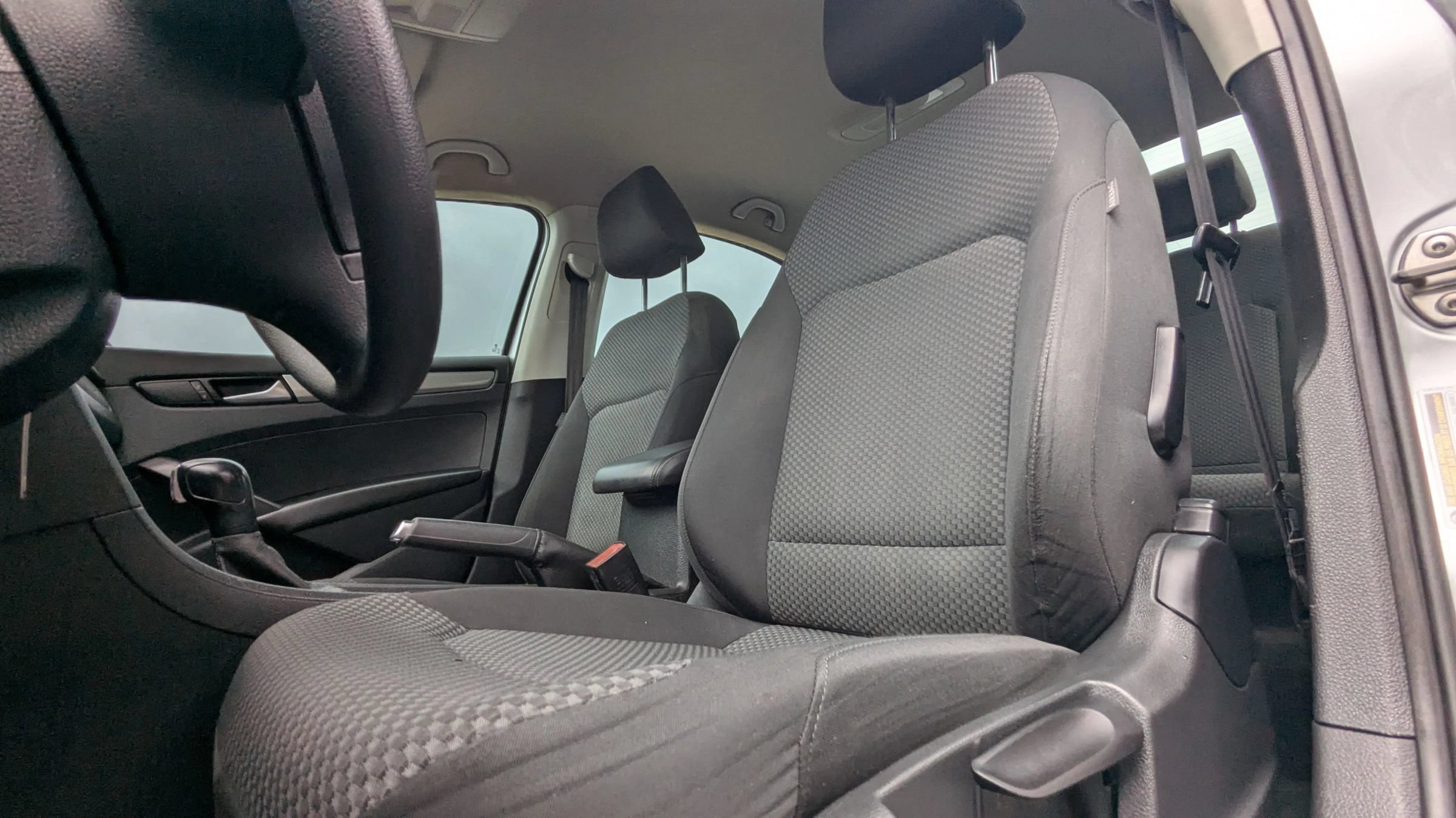 Used 2014 Volkswagen Passat 2.5 S FWD image 18