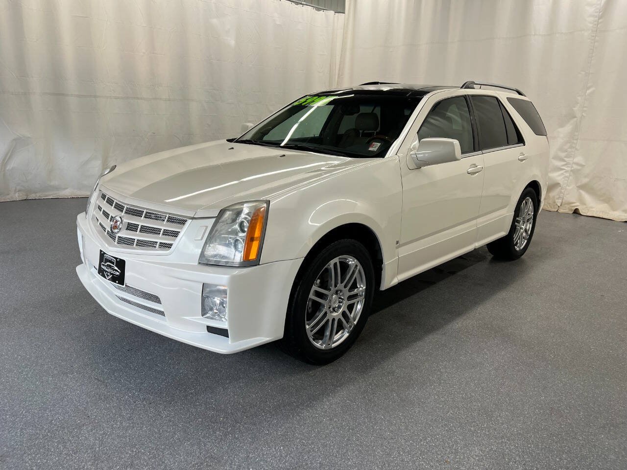 Used 2007 Cadillac SRX w/ Utility Package AWD/4WD image 1