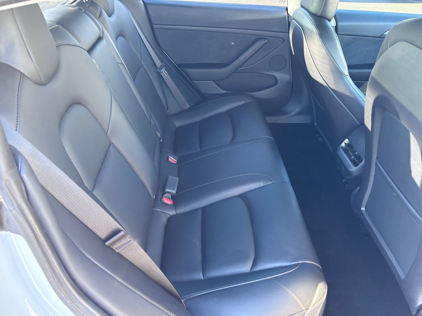 Used 2021 Tesla Model 3 Standard Range RWD image 15