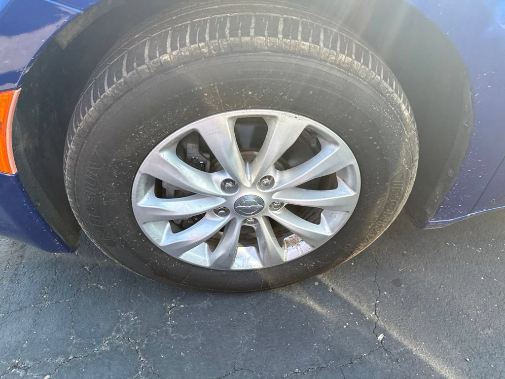Used 2019 Chrysler Pacifica Touring-L FWD image 9