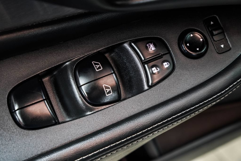 Used 2023 Nissan Murano SV AWD/4WD image 44
