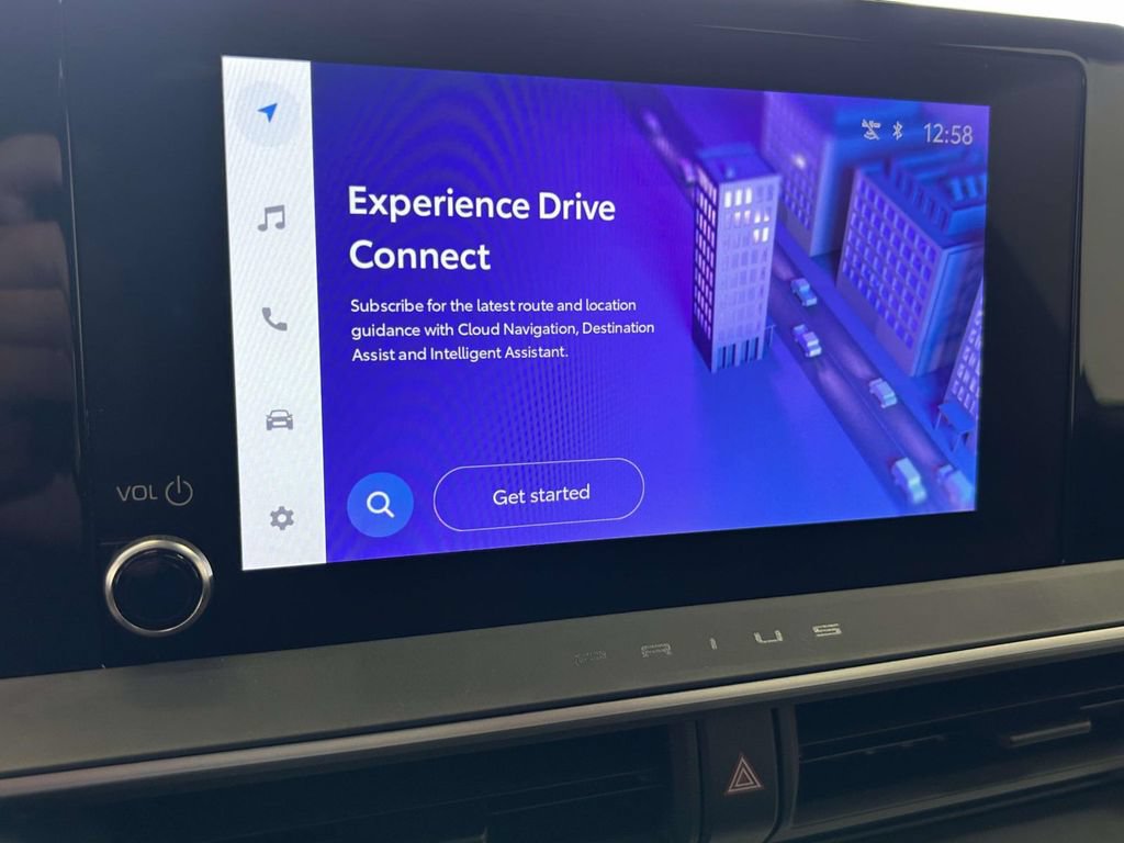 Certified 2025 Toyota Prius LE FWD image 23
