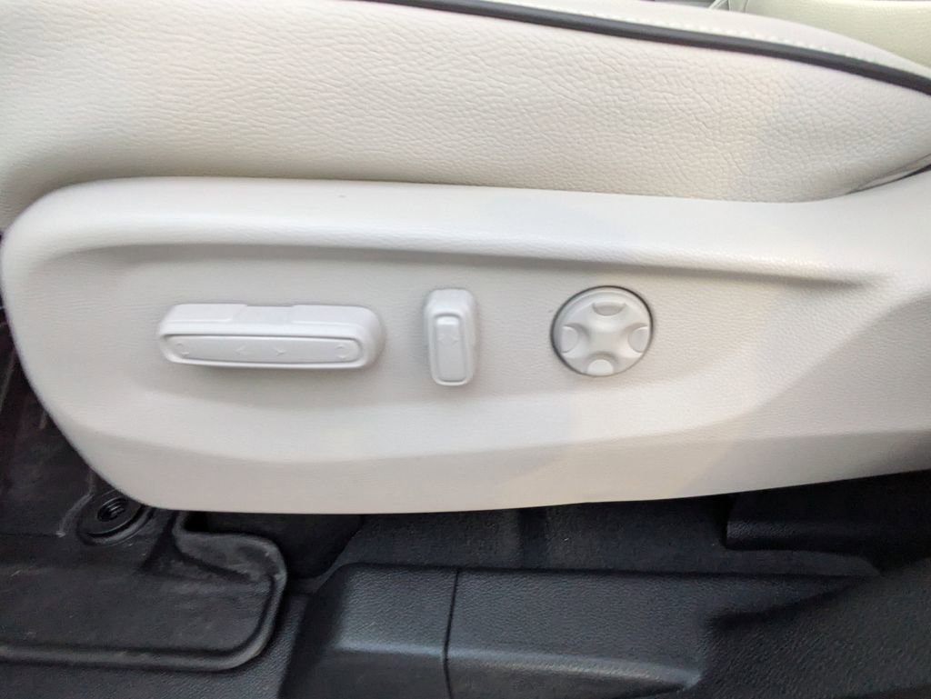 Used 2025 Honda Odyssey Touring image 21
