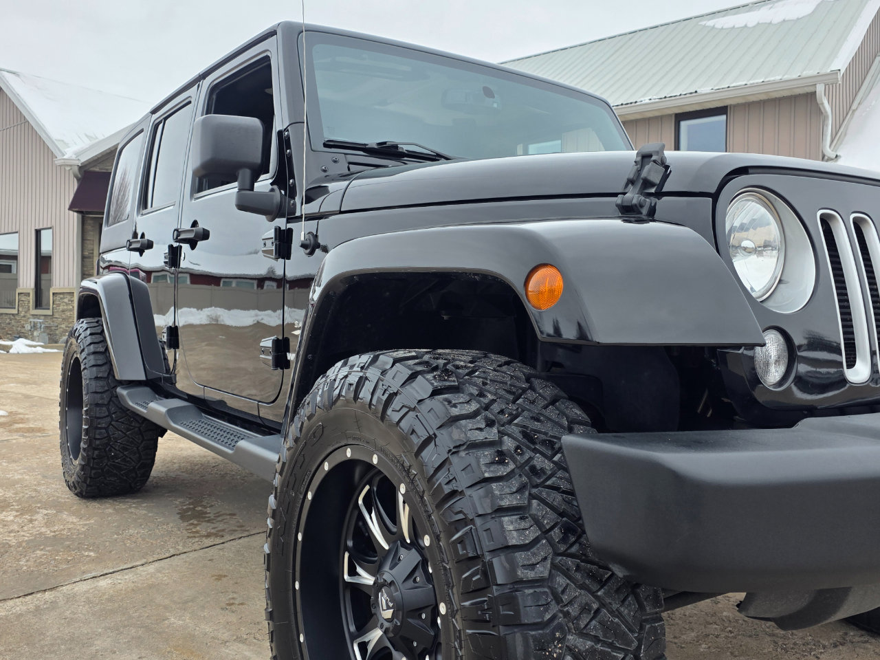 Used 2016 Jeep Wrangler Unlimited Sahara image 22