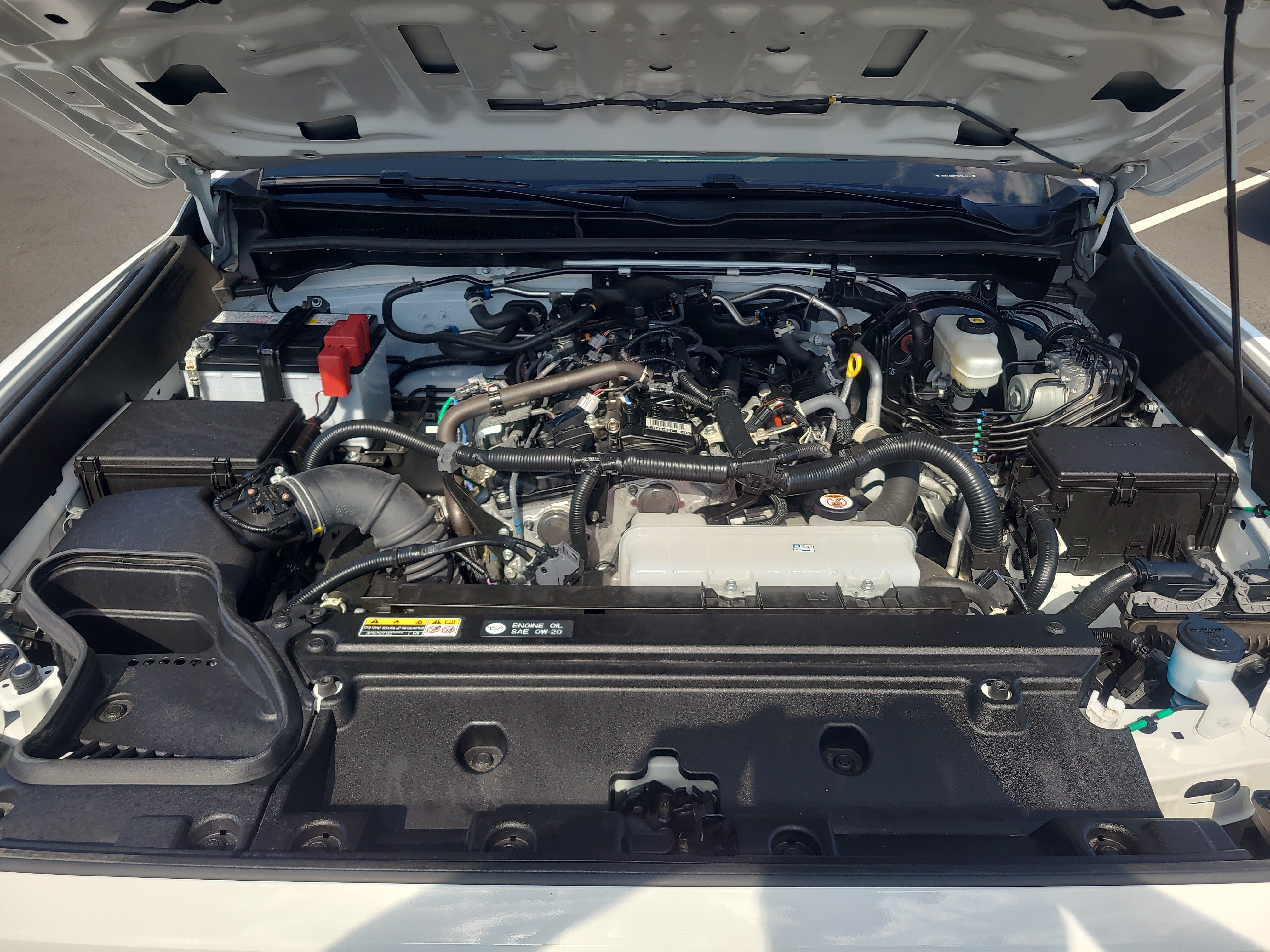 Certified 2025 Toyota 4Runner SR5 AWD/4WD image 30