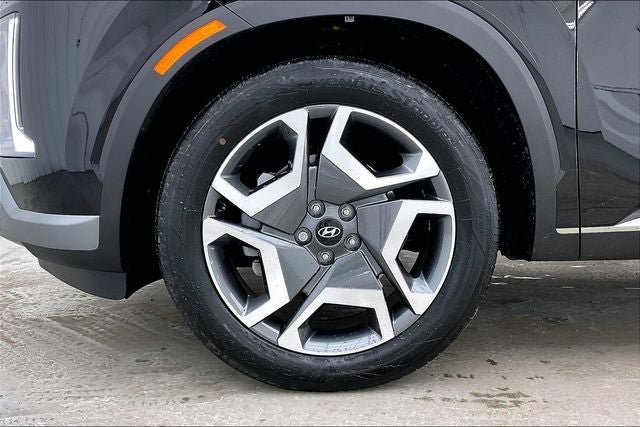 Certified 2025 Hyundai Palisade Limited AWD/4WD image 10