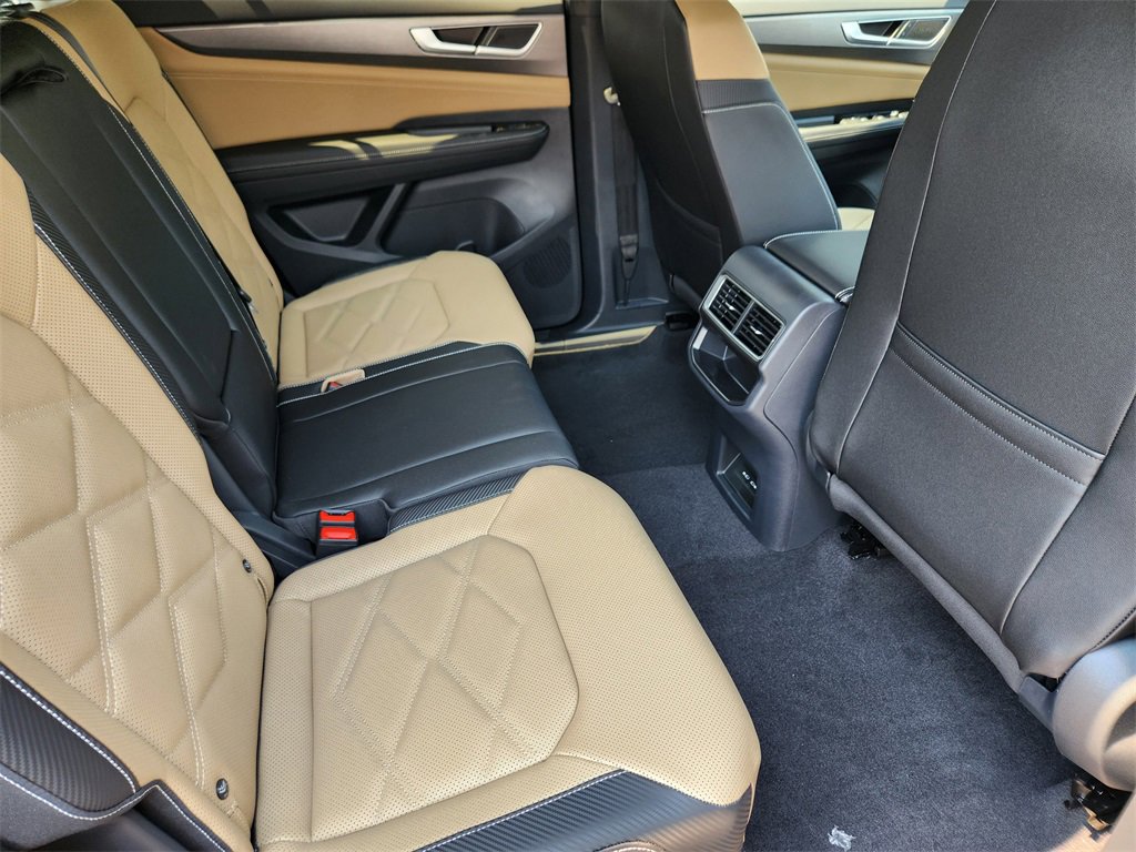 New 2025 Volkswagen Atlas Cross Sport SE image 19