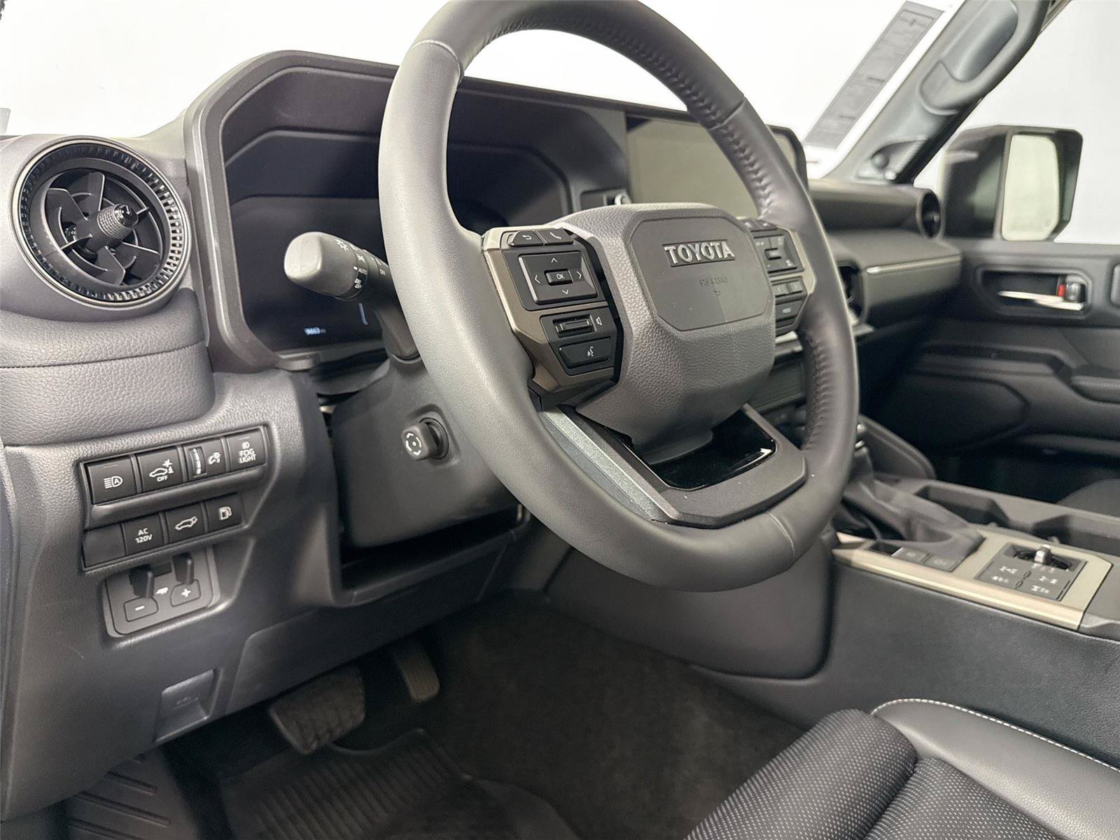 Used 2025 Toyota Land Cruiser w/ Premium Package AWD/4WD image 4