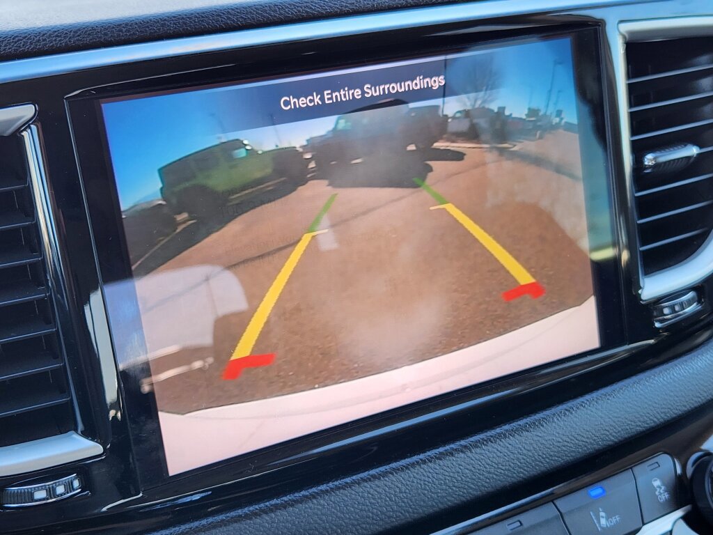 Used 2022 Chrysler Pacifica Touring-L image 23