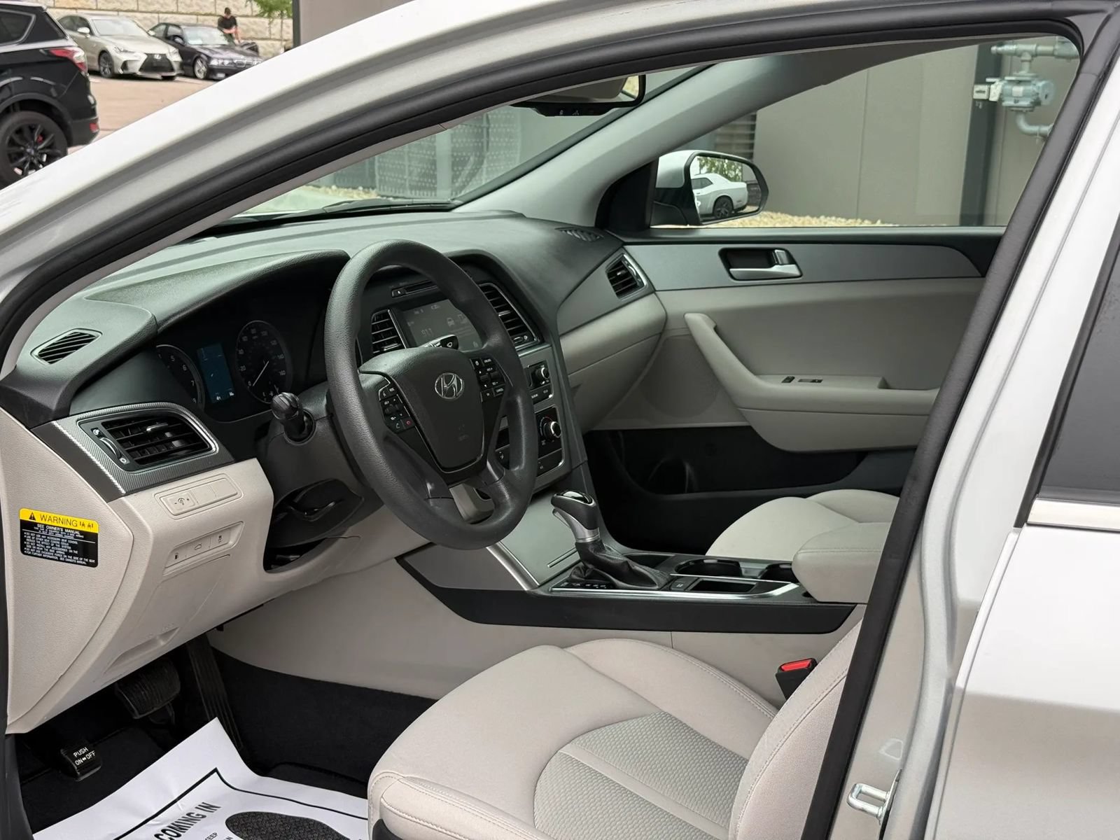 Used 2017 Hyundai Sonata SE FWD image 9