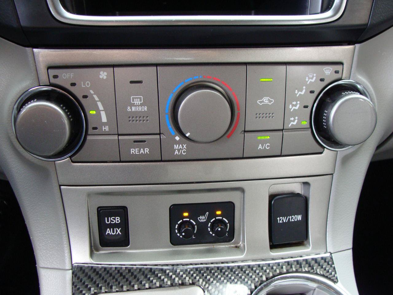 Used 2013 Toyota Highlander SE AWD/4WD image 22