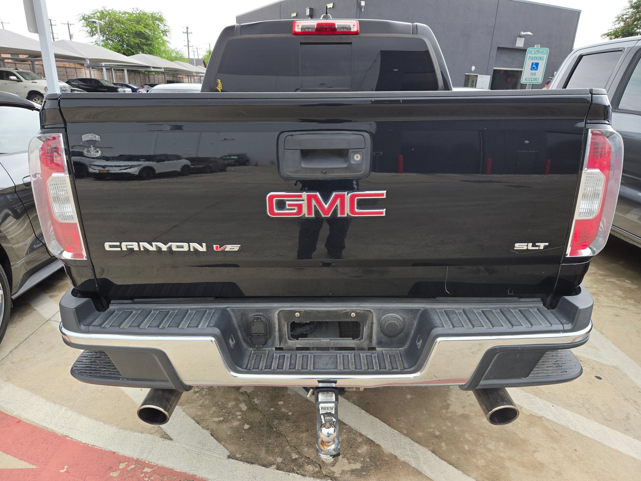 Used 2017 GMC Canyon SLT w/ Driver Alert Package AWD/4WD image 3