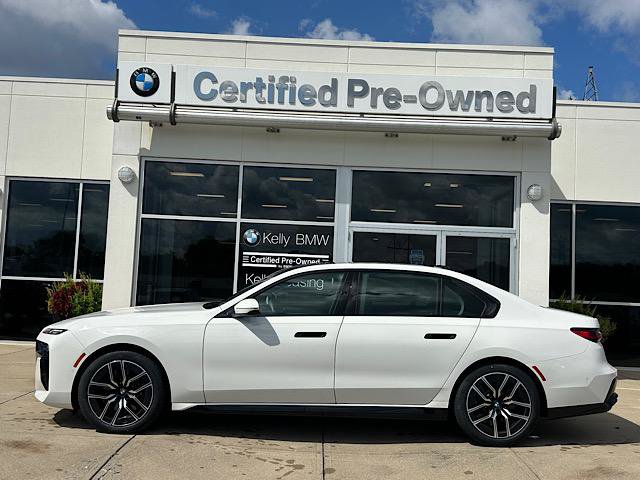 Used 2023 BMW 760i xDrive AWD/4WD image 5