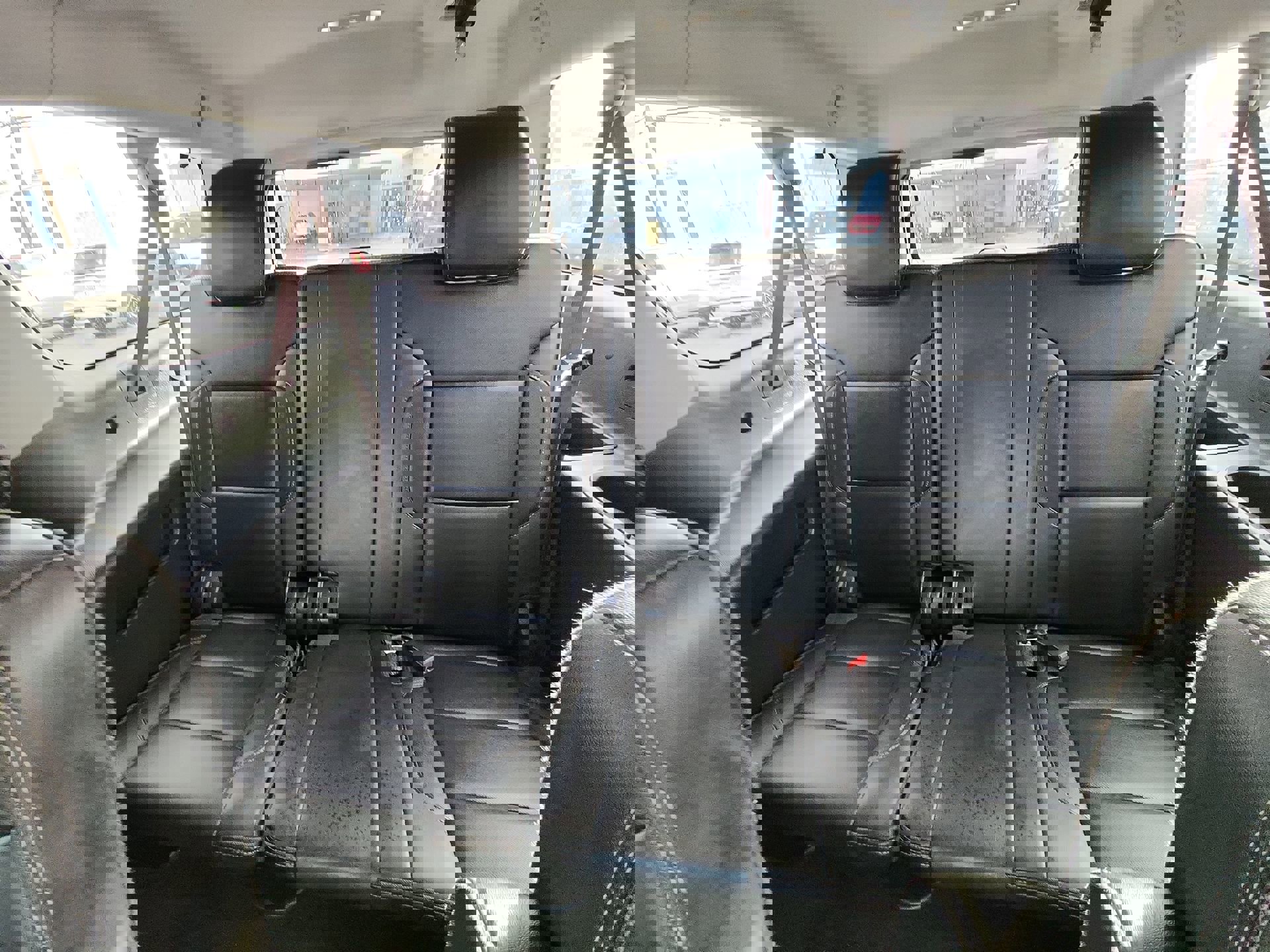 Used 2018 GMC Yukon XL Denali image 25