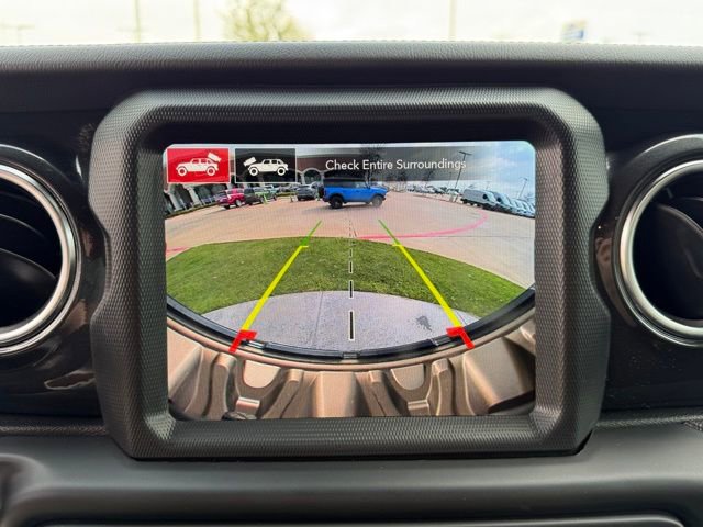 Used 2021 Jeep Wrangler Unlimited Rubicon w/ Trailer Tow Package image 17