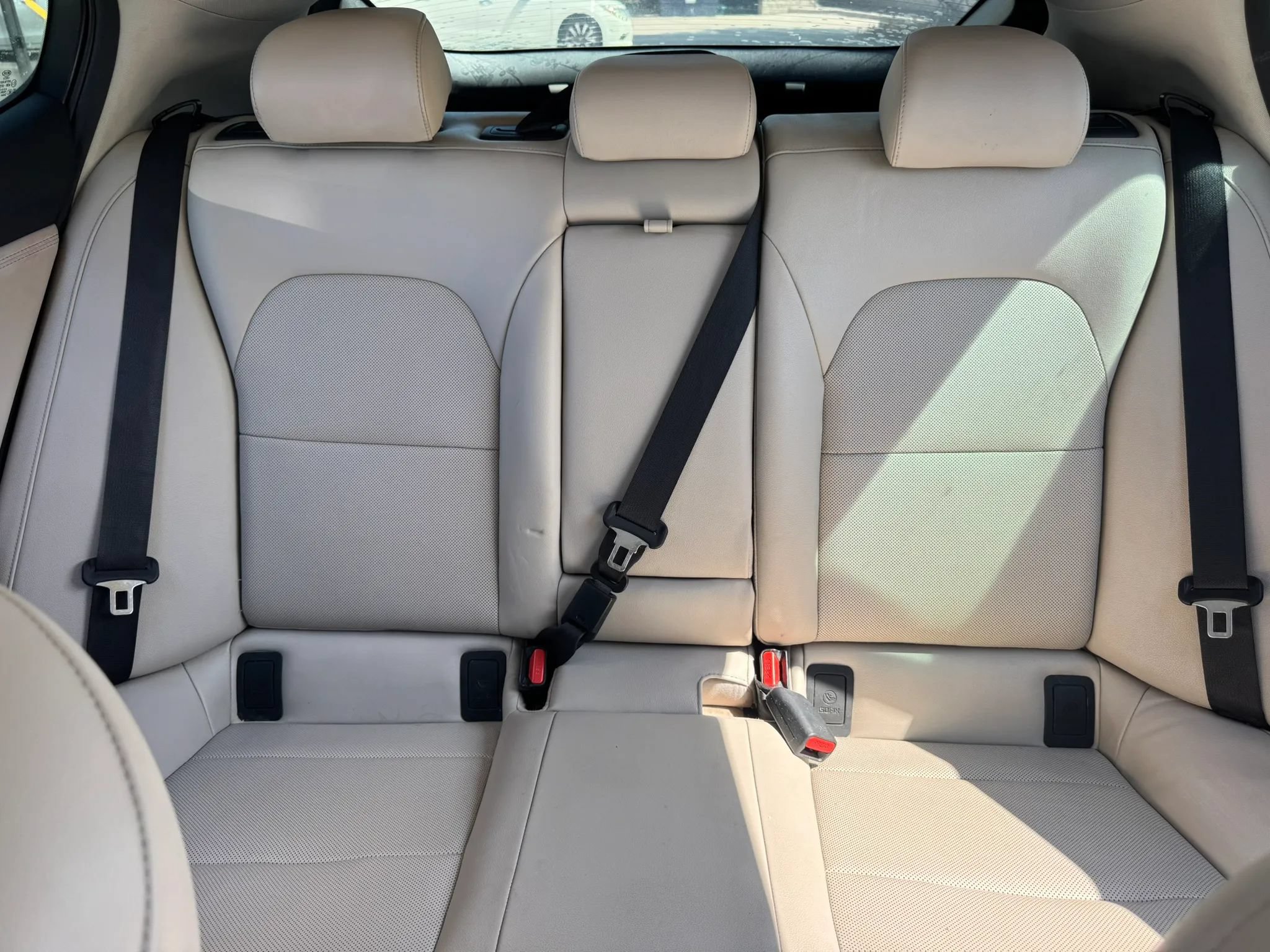 Used 2018 Kia Stinger Premium RWD image 29
